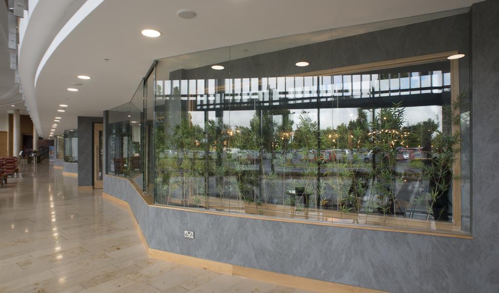 Pillo Hotel & Leisure Club Ashbourne Exteriér fotografie