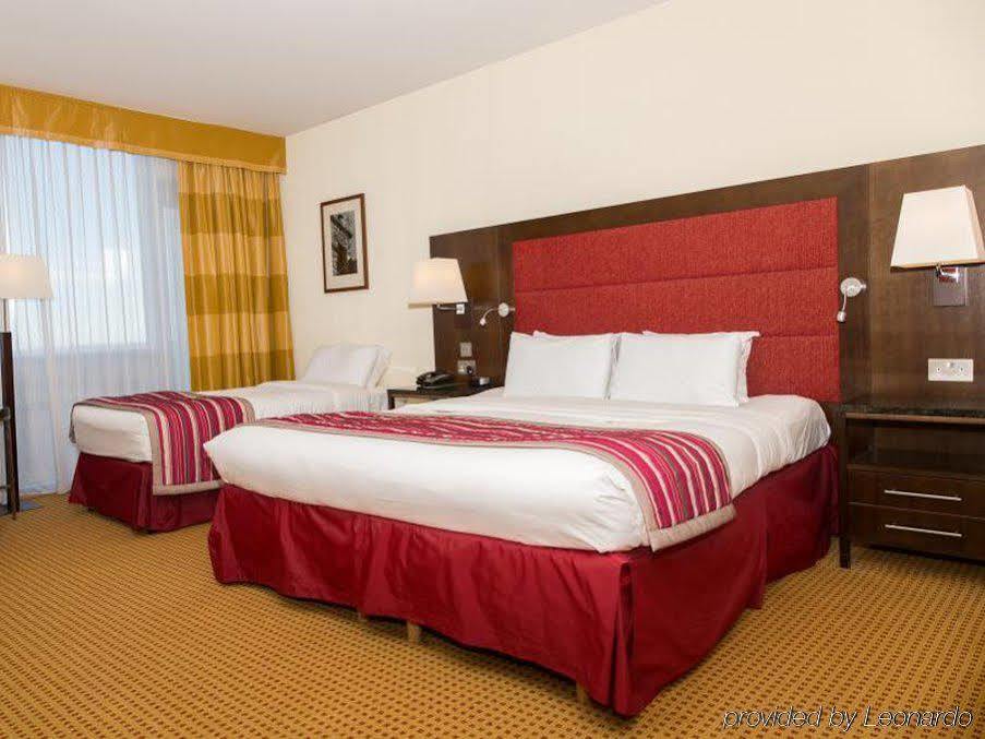 Pillo Hotel & Leisure Club Ashbourne Exteriér fotografie