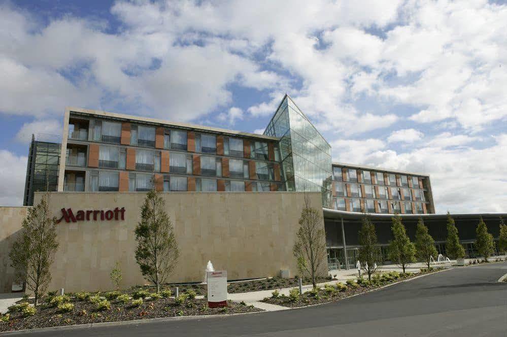 Pillo Hotel & Leisure Club Ashbourne Exteriér fotografie